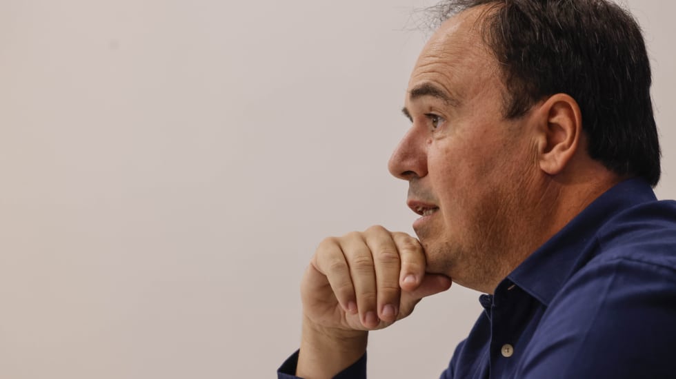 Feijóo elije a Pérez Llorca por ser el hombre de consenso en un dividido PP valenciano 