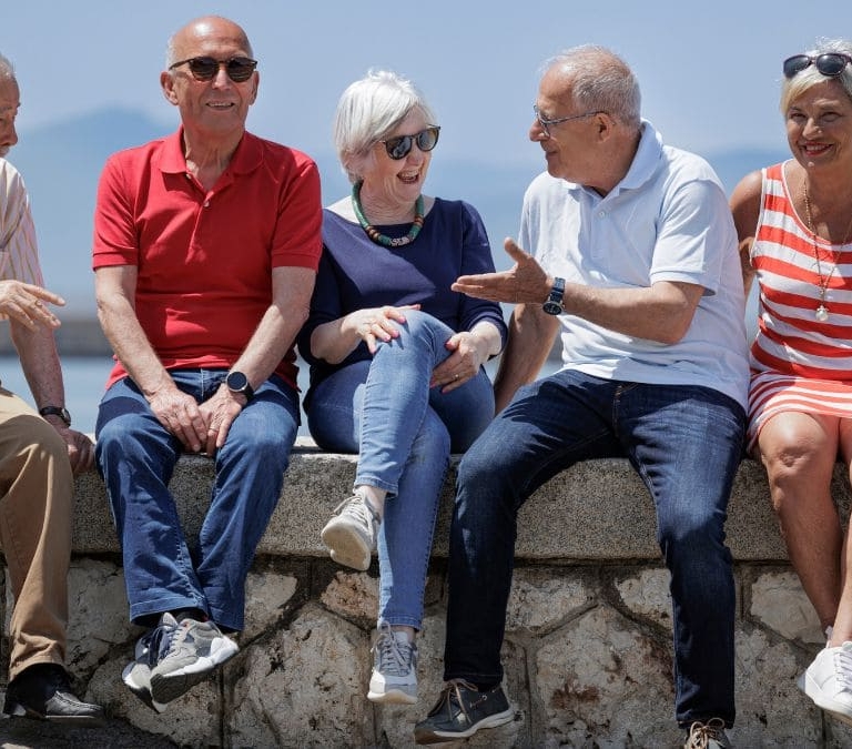 Ni crossfit ni pilates: esto es lo que hacen las personas que viven más tiempo