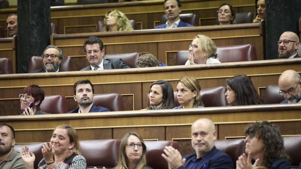 Las abstenciones de Podemos y Compromís dejan en manos de Junts la senda de estabilidad del Gobierno