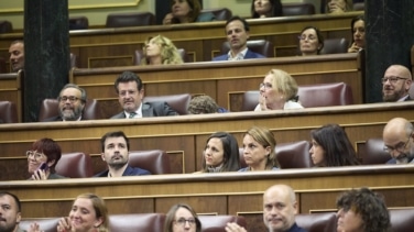 Las abstenciones de Podemos y Compromís dejan en manos de Junts la senda de estabilidad del Gobierno