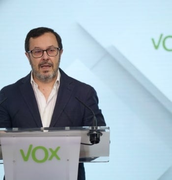 Vox se querella contra Sánchez