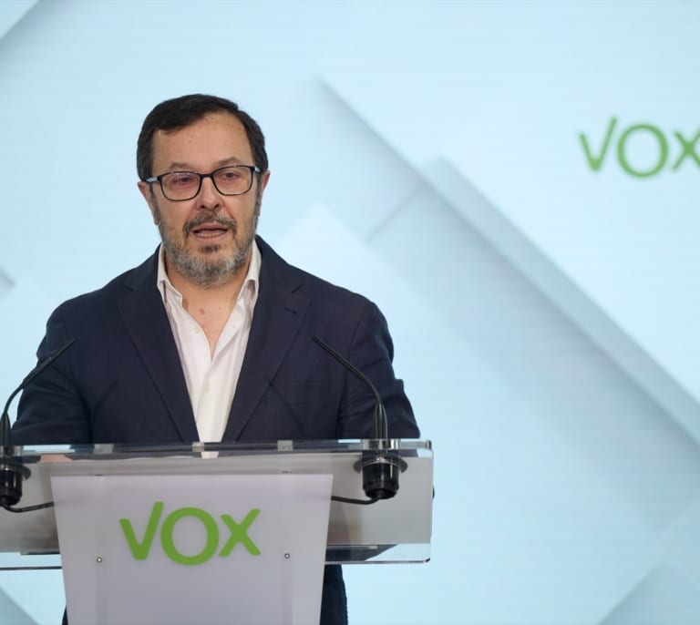 Vox se querella contra Sánchez