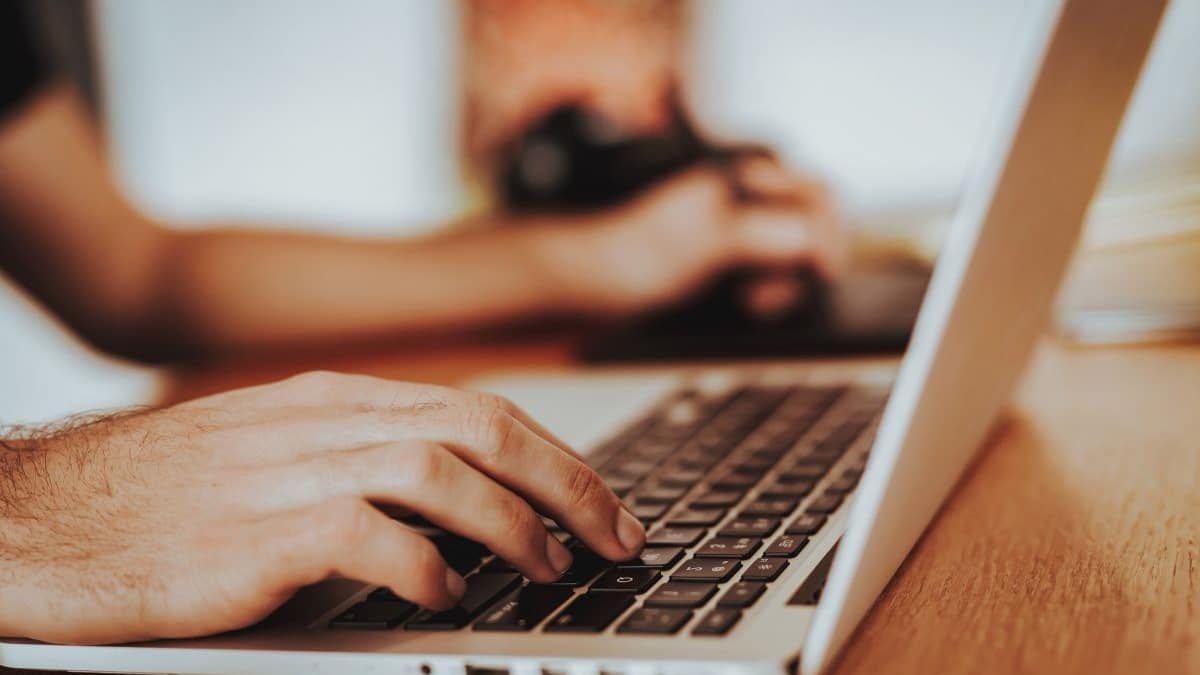 Un estudio revela que 7 de cada 10 españoles sitúan el precio como el factor más importante al comprar ropa