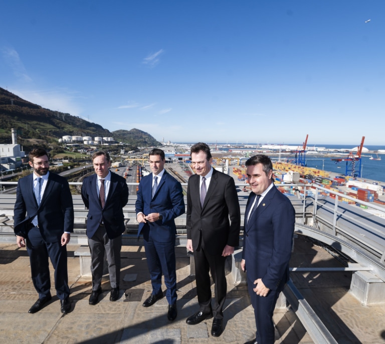Del óxido al hidrógeno, Euskadi se engancha a la industria verde