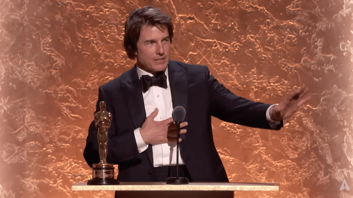 Tom Cruise durante su discurso en los Governors Awards.