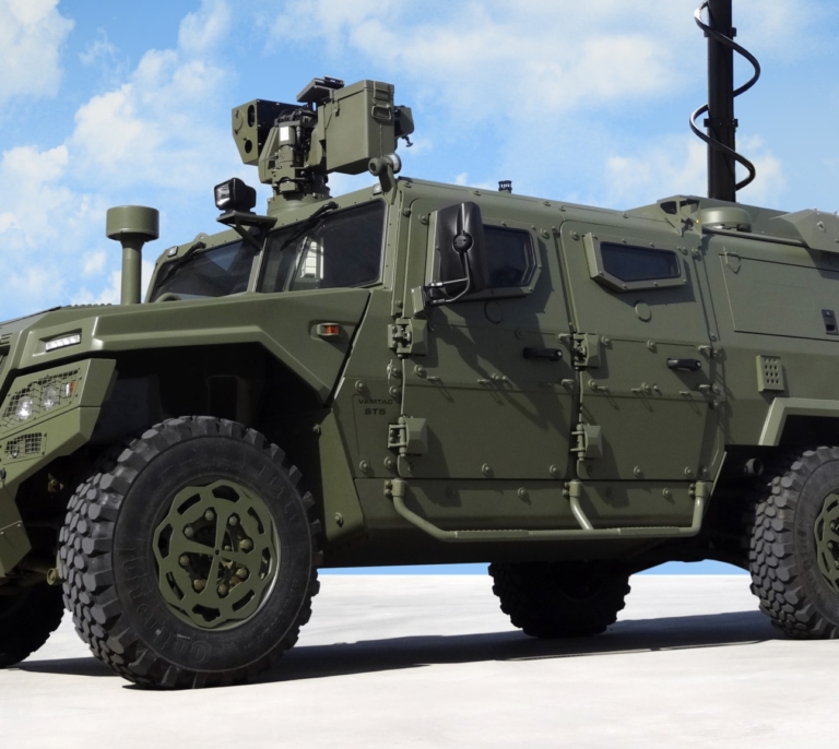 Urovesa equipará 100 vehículos Vamtac con tecnología de Navantia para el Ejército de Tierra