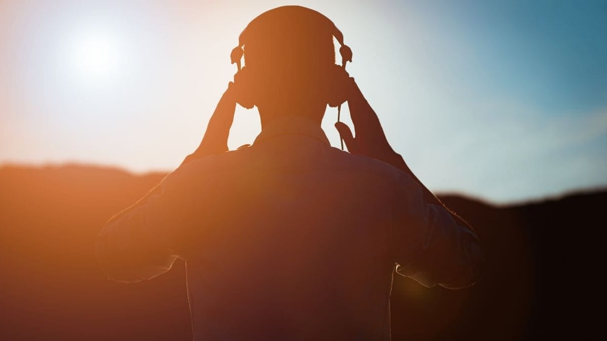 Volumen música oídos