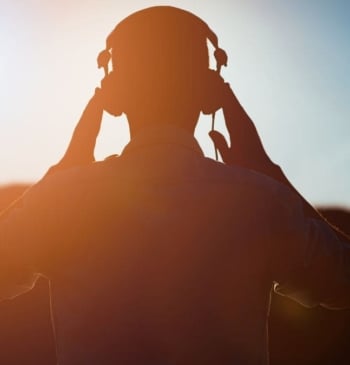 Este es el volumen al que debes escuchar la música para que [...]