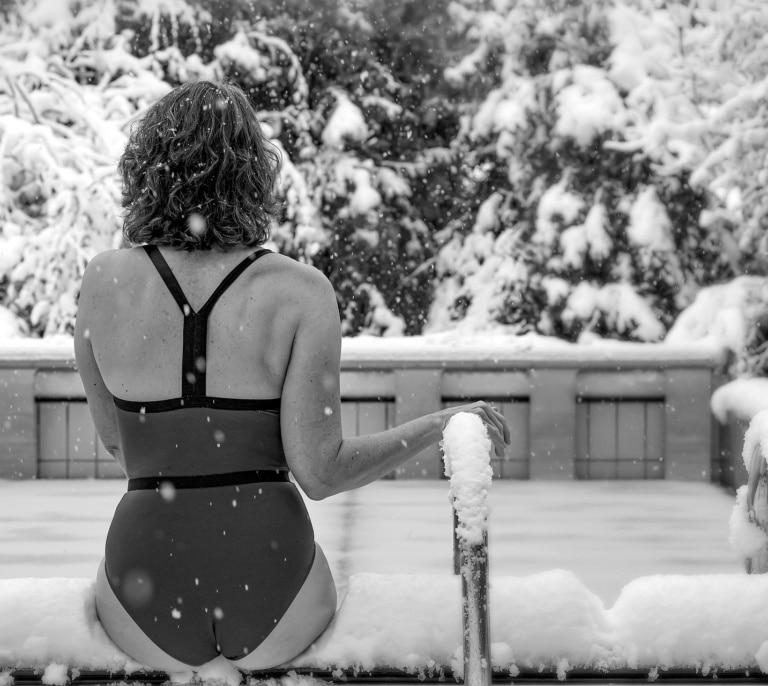 Baños en agua helada: beneficios para la salud de esta tradición nórdica