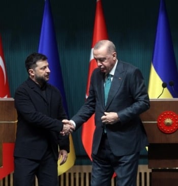 EEUU presiona a Zelenski para que acepte ceder territorios y reducir el [...]