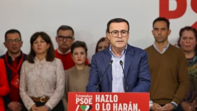 El descalabro histórico del PSOE en Extremadura inflige a Sánchez su primera derrota del nuevo ciclo electoral