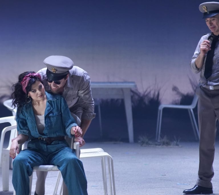 A vueltas (y más vueltas) con ‘Carmen’ en el Teatro Real