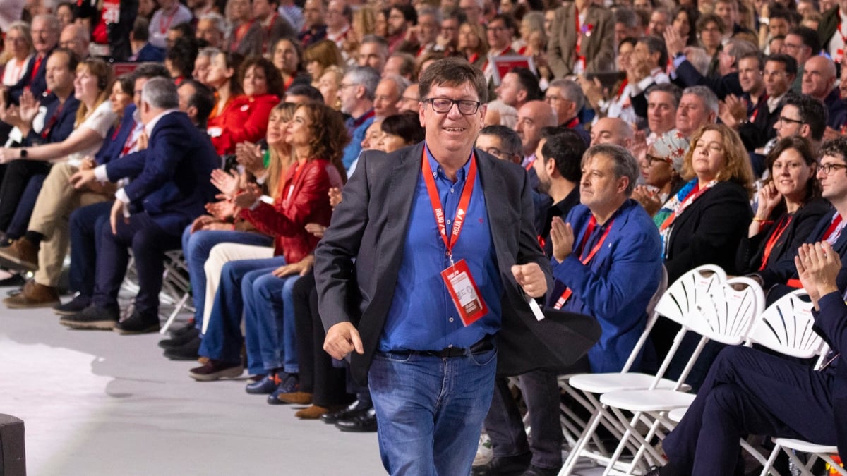 Paco Salazar, proclamado como secretario de Acción Electoral y Análisis de la ejecutiva emanada del 41º Congreso Federal del PSOE, el 1 de diciembre de 2024 en Sevilla.