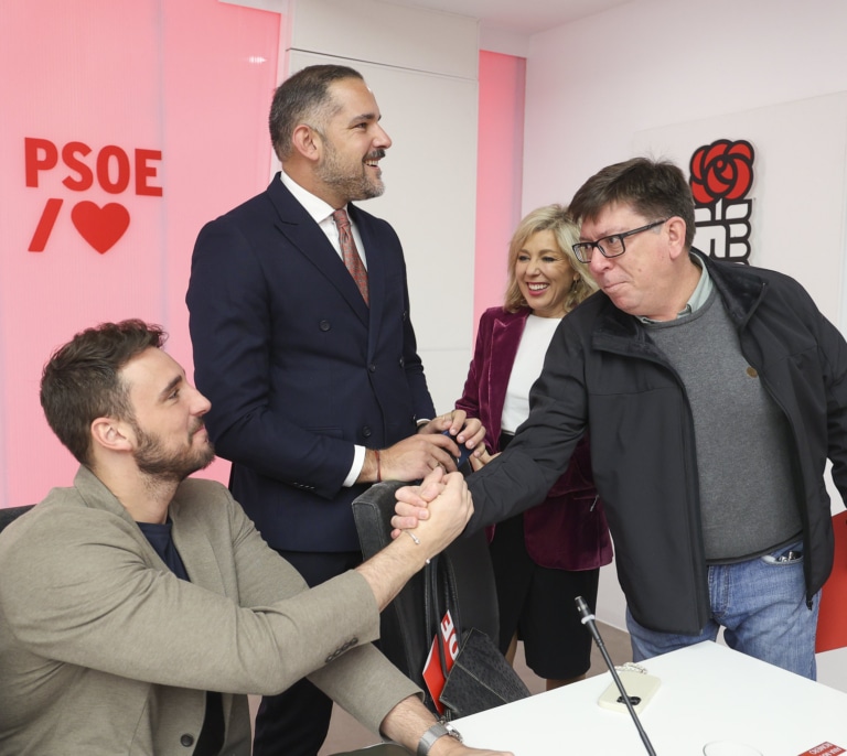 El PSOE reconoce en una nota interna que no ha "estado a la altura" con el 'caso Salazar' pero sigue sin explicar qué ha ocurrido