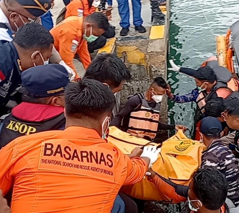 Encuentran muerta a la hija de la familia valenciana que sufrió el naufragio en Indonesia