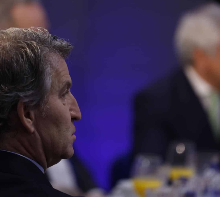 Operación 'tres escaños': la estrategia de Feijóo y Guardiola para no depender de Vox