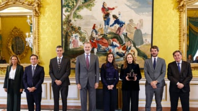 El director de la Academia da plantón al Patronato del Cervantes en su reunión anual con los Reyes