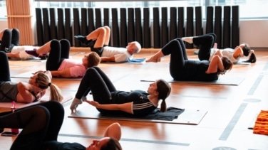 El deporte en grupo gana peso como herramienta de sociabilización y contra la soledad, según datos del Observatorio GO fit