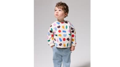 La moda infantil apuesta por rayas, tonos cálidos y sostenibilidad para el invierno de 2025