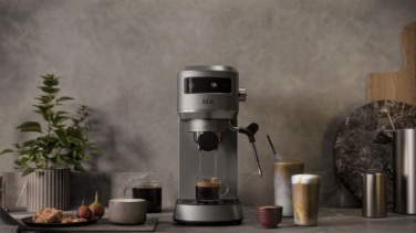 La cafetera AEG Gourmet 6 Manual Espresso demuestra que preparar café de calidad profesional en casa es posible