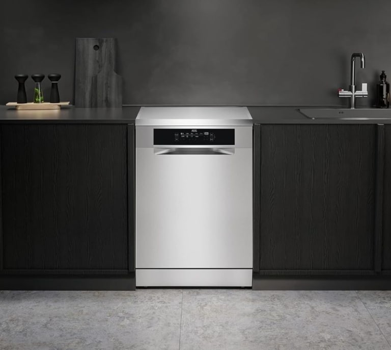 El lavavajillas AEG Serie 7000 combina higiene avanzada, cuidado de cristalería y eficiencia energética al mejor precio