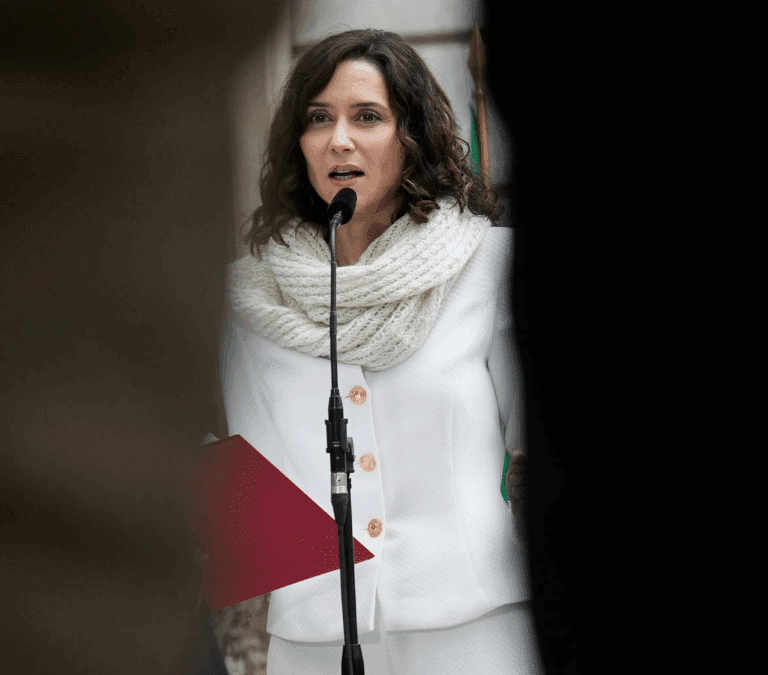 Ayuso acusa al Gobierno de ser el "principal vocero" del antisemitismo tras el atentado de Sídney