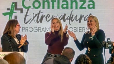 El PP explota el caso Salazar para ganar Extremadura con el decisivo voto femenino