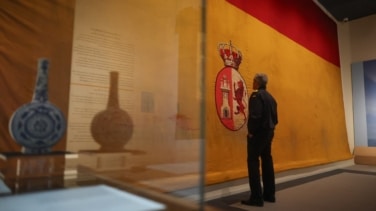 La bandera que vino del mar: el Museo Naval expone la última rojigualda que ondeó en Cuba y otras piezas históricas de la enseña nacional