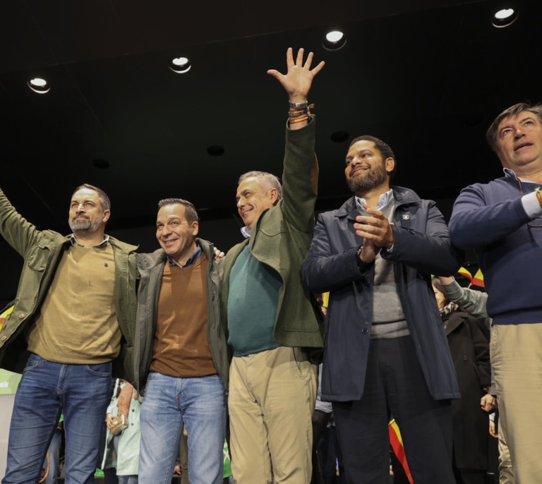 Marcar el paso al PP, la tendencia que Abascal quiere consolidar en Extremadura