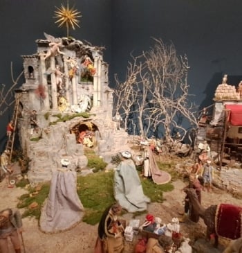Así es el belén napolitano del Palacio Real, la fantasía navideña en [...]