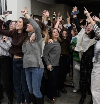 Bimba y Lola reparte el segundo premio: "Pensé que era una broma"