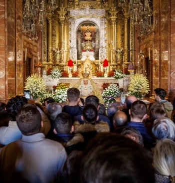 Colas para ver a la Virgen de la Macarena cuatro meses después [...]