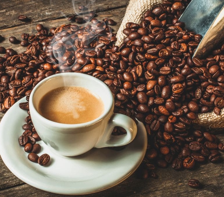 Por qué deberías echarle una cucharada de aceite al café