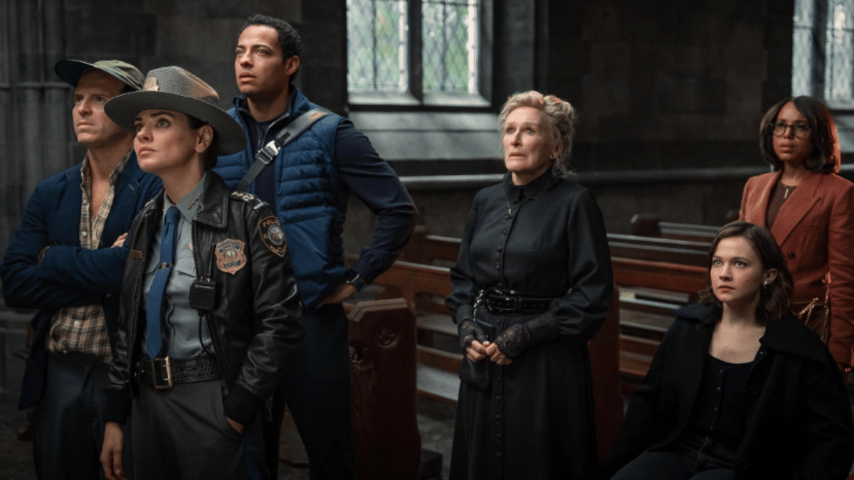 Puñales por la espalda: De entre los muertos (2025)