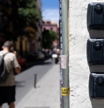 Consumo multa con 64 millones a la plataforma Airbnb