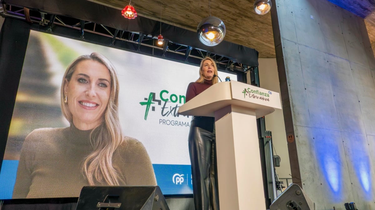 La presidenta de Extremadura en funciones y candidata del PP, en la presentación de su programa electoral, el 3 de diciembre