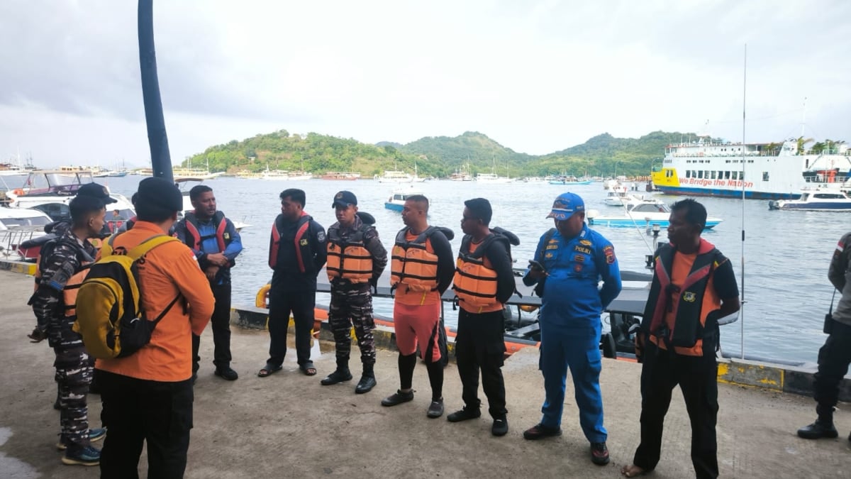 Cuatro españoles desaparecidos tras el naufragio de una embarcación en Indonesia