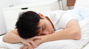 Estas son las consecuencias de dormir bocabajo