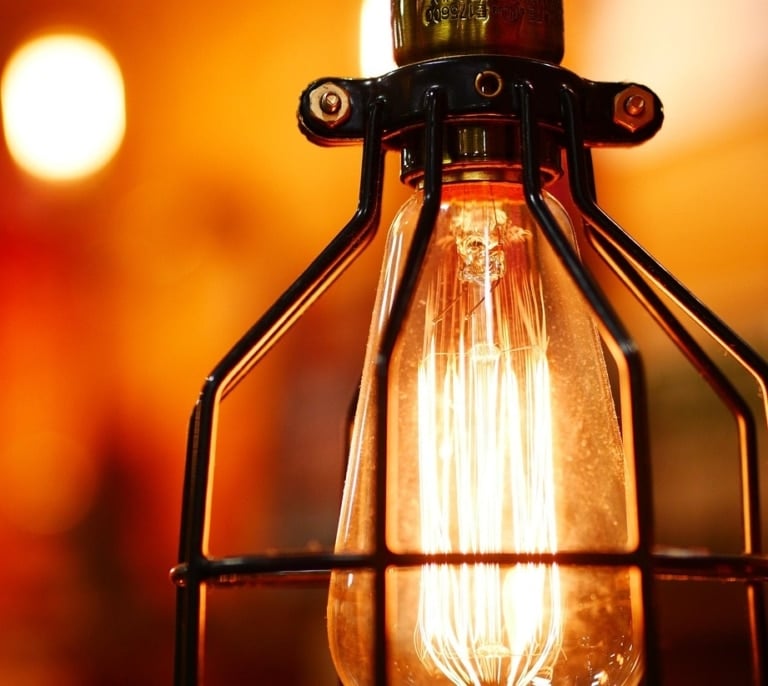 Precio de la luz hoy, 5 de diciembre de 2025: electrodomésticos que menos consumen