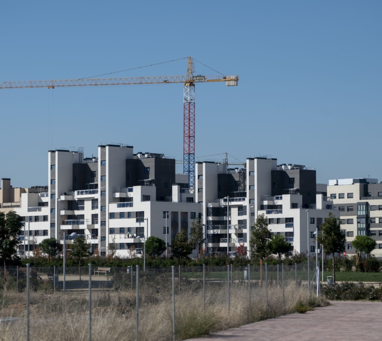 La subida del precio de la vivienda nueva se frena mientras la de segunda mano sigue creciendo