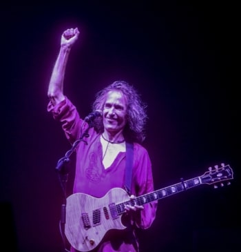 Robe hace historia tras su muerte: Extremoduro arrasa en Spotify y supera [...]