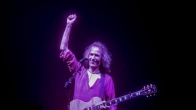 Robe hace historia tras su muerte: Extremoduro arrasa en Spotify y supera a Rosalía