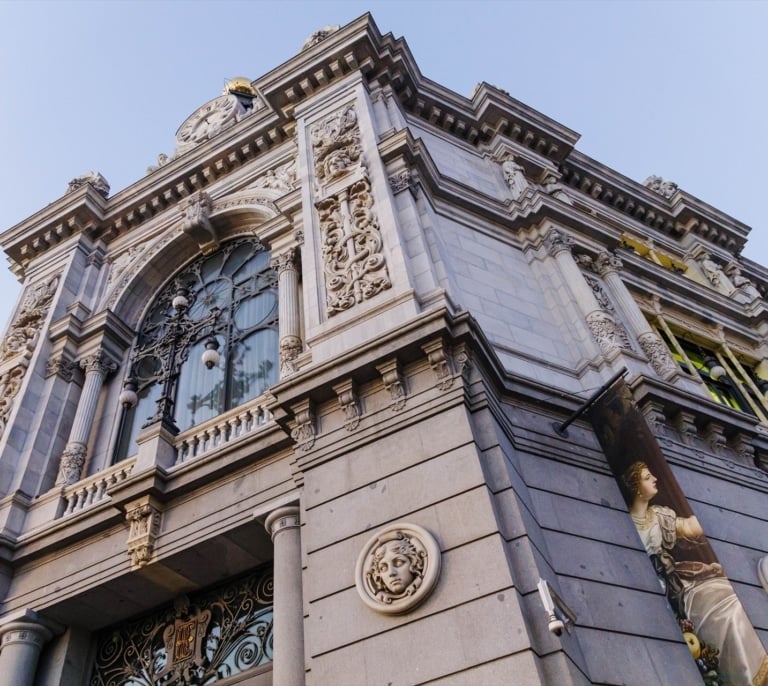 El Banco de España eleva el crecimiento al 2,9% pero ve riesgo de que las subidas salariales frenen el PIB y suban los precios