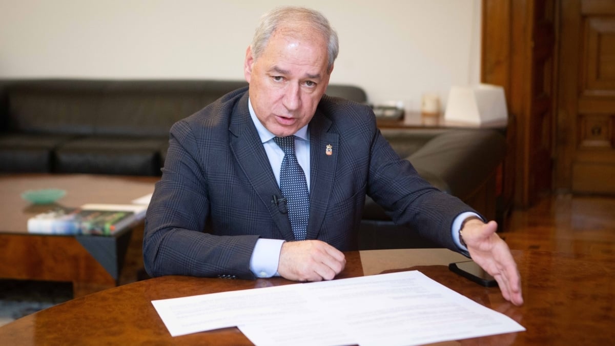 (Foto de ARCHIVO) El presidente de la Diputación de Lugo, José Tomé Roca, durante una entrevista para Europa Press, en la Diputación Provincial de Lugo, a 14 de marzo de 2024, en Lugo, Galicia (España). José Tomé es un profesor y político español del PSOE, fue secretario general de UGT Lemos y secretario de Formación y Empleo de UGT Galicia. Fue alcalde del municipio de Monforte de Lemos desde 2015? y desde 2019, es presidente de la Diputación Provincial de Lugo. Carlos Castro / Europa Press 15 MARZO 2024;PEDRO ANTONIO PIZARRO;GUARDIA CIVIL 15/3/2024