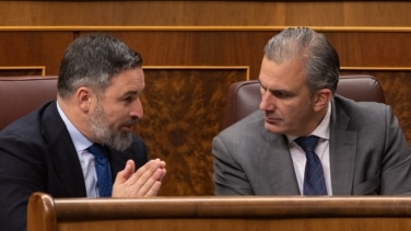 La destitución de Ortega Smith, la cuenta pendiente de Abascal precipitada tras el buen resultado de Vox en Extremadura