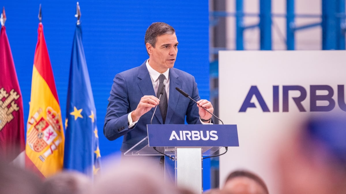 El presidente del Gobierno, Pedro Sánchez, interviene durante la inauguración del HUB Logístico Industrial de Airbus Helicopters en Albacete.