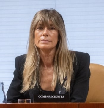 La Audiencia de Madrid apuntala los indicios de malversación contra Begoña Gómez: [...]