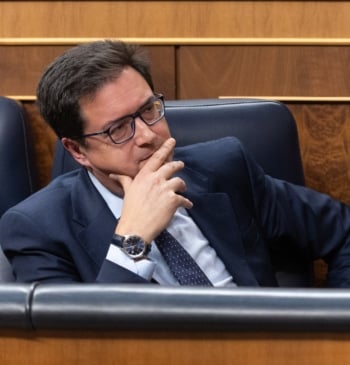 El acuerdo salarial del Gobierno no compensa a los funcionarios: acumulan una [...]