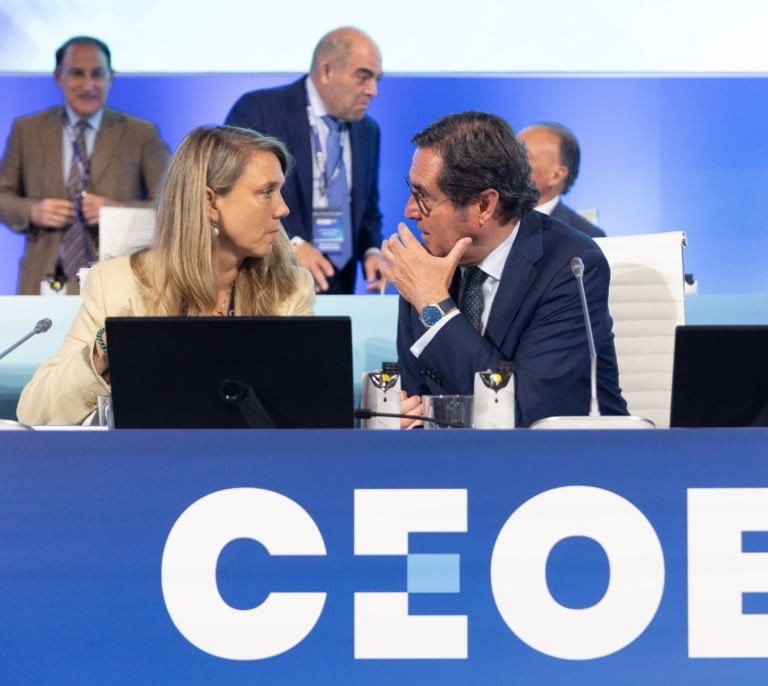 CEOE y Cepyme proponen una subida del Salario Mínimo Interprofesional del 1,5% para 2026