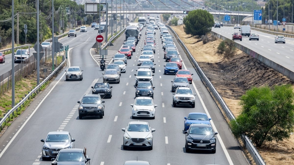 Bruselas permitirá una producción "limitada" de coches de combustión más allá de 2035